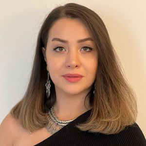 Meet your Posher, Negar